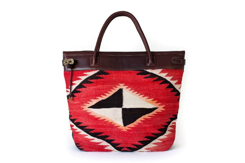 visvim 2012 冬季 MAIL STACHEL PR(L) NAVAJO BLANKET 那瓦霍印地安圖騰設計包款