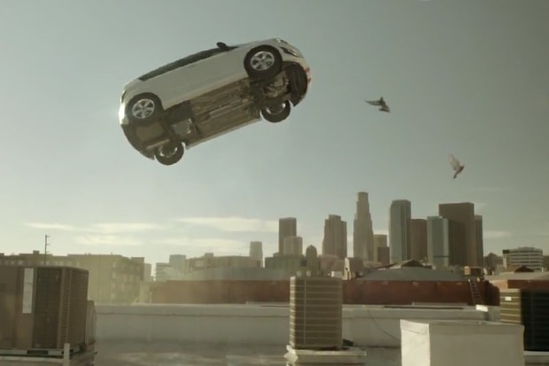 美國饒舌歌手 Theophilus London 以超現實方式試駕新車 Chevrolet Sonic