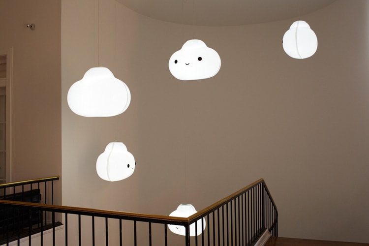 「Into the Clouds」室內燈光裝置