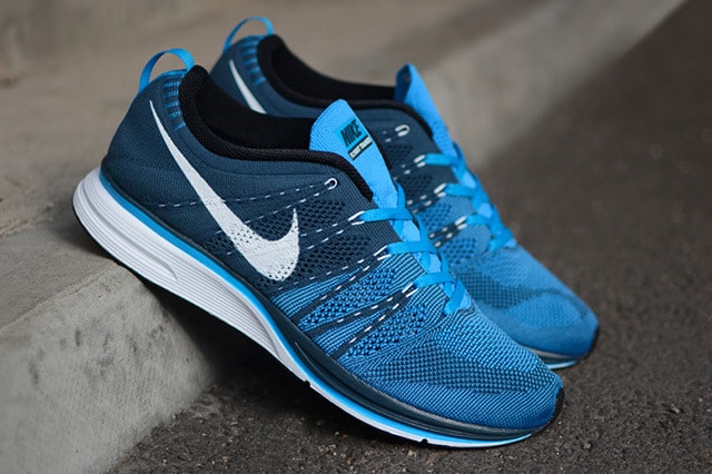 Nike Flyknit Trainer+ Squadron Blue/White-Blue Glow 配色