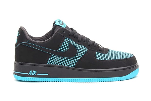 Nike Air Force 1 Black/Black/Gamma Blue 配色