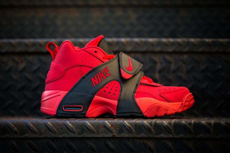 Nike Air Veer「Red October」配色