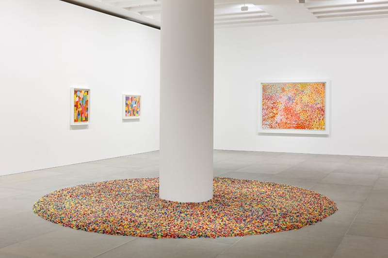 Damien Hirst 與 Felix Gonzales-Torres 共同打造「Visual Candy」裝置藝術展