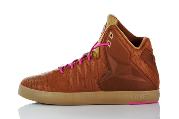 Nike LeBron 11 NSW Lifestyle「Work Hard, Play Hard」配色