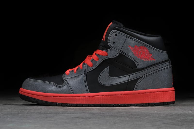 Air Jordan 1 Mid「Black Reflective」配色
