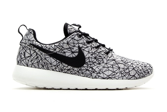 Nike Roshe Run GPX Summit White/Black 配色