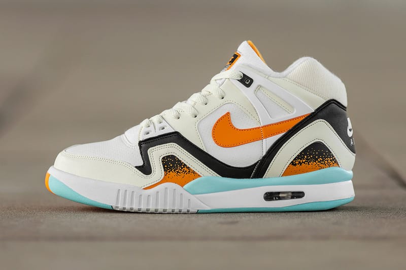 Nike Air Tech Challenge II「Kumquat」配色