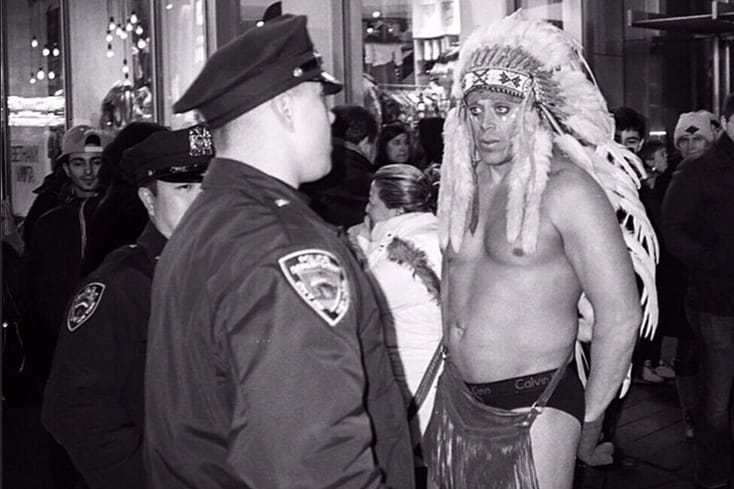 Daniel Arnold 通過 Instagram 販售攝影作品