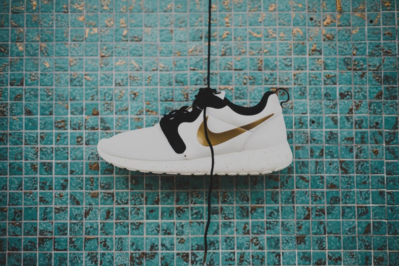 近賞 Nike Roshe Run Hyperfuse 全新配色設計「Gold Hypervenom」