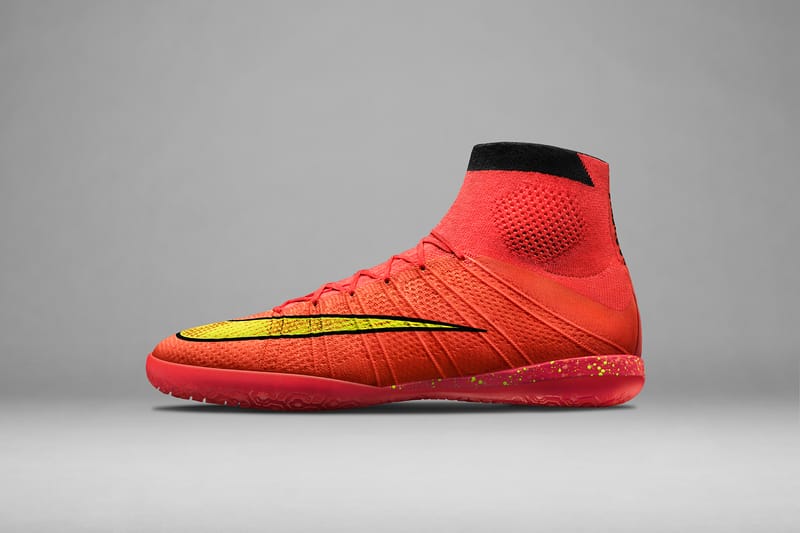 Nike Football 發佈全新 Elastico Superfly IC 室內足球靴