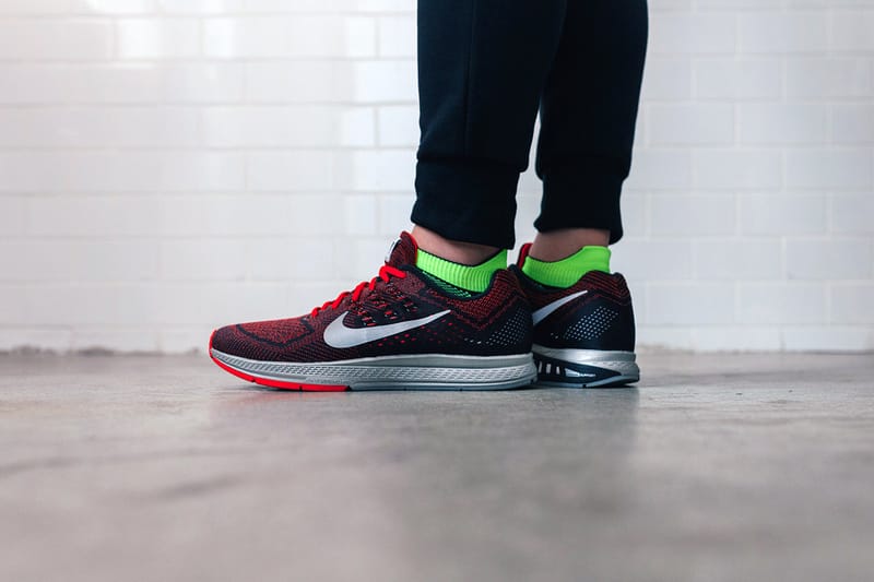 近賞 Nike Air Zoom Structure 18 跑鞋