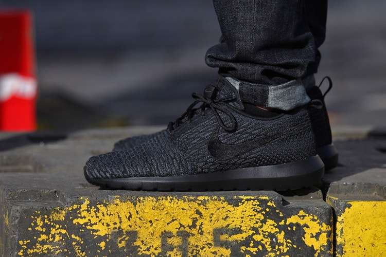 預覽 Nike Flyknit Roshe Run「Triple Black」配色