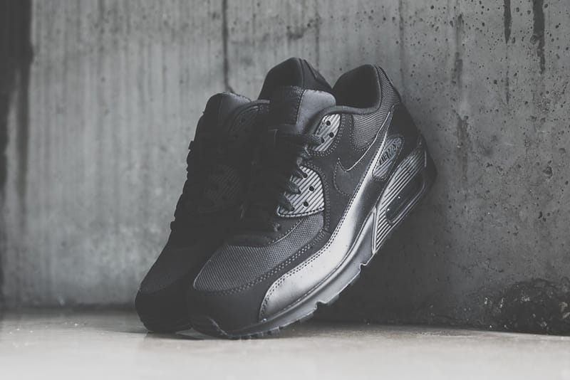 Nike Air Max 90 Essential 全黑配色