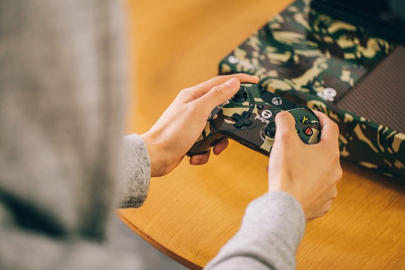 近賞 Xbox One「AAPE by A Bathing Ape」特別版遊戲主機
