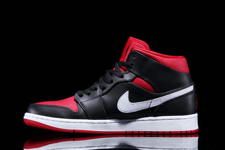 Air Jordan 1 Mid「Bred」配色