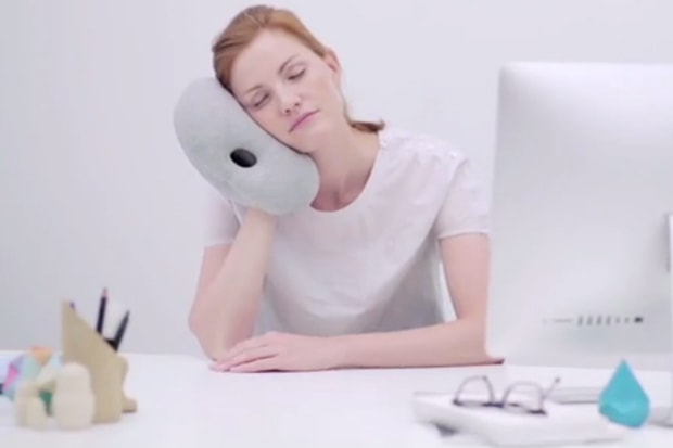 Ostrich Pillow Mini 全新鴕鳥枕頭