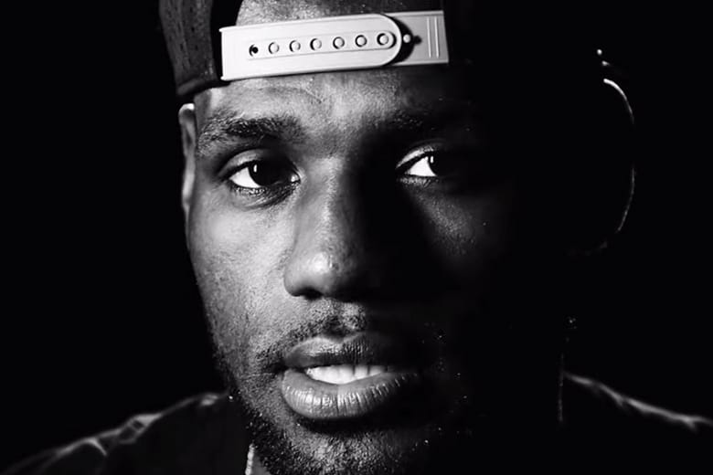 LeBron James 携傳奇巨星分享各自簽名球鞋故事