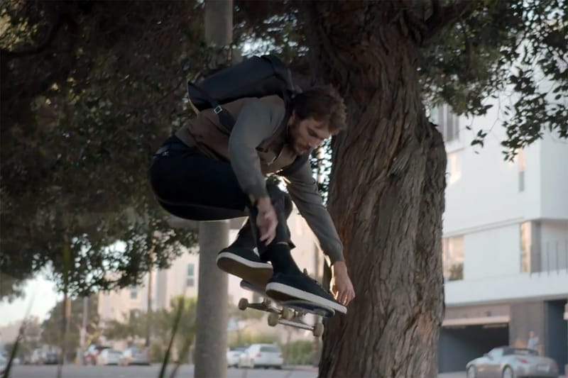 Alex Olson 出鏡「Louis Vuitton Movers」V Line 包款系列宣傳短片