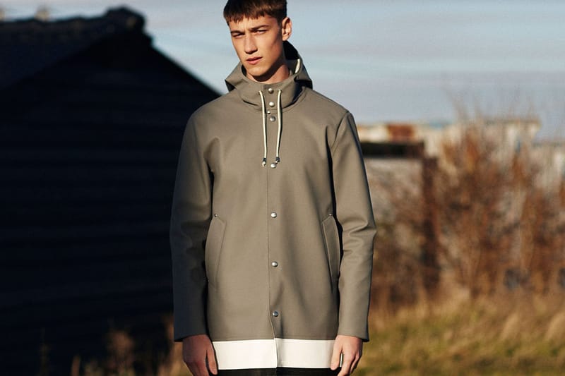 Stutterheim x Whistles 聯名雨衣系列