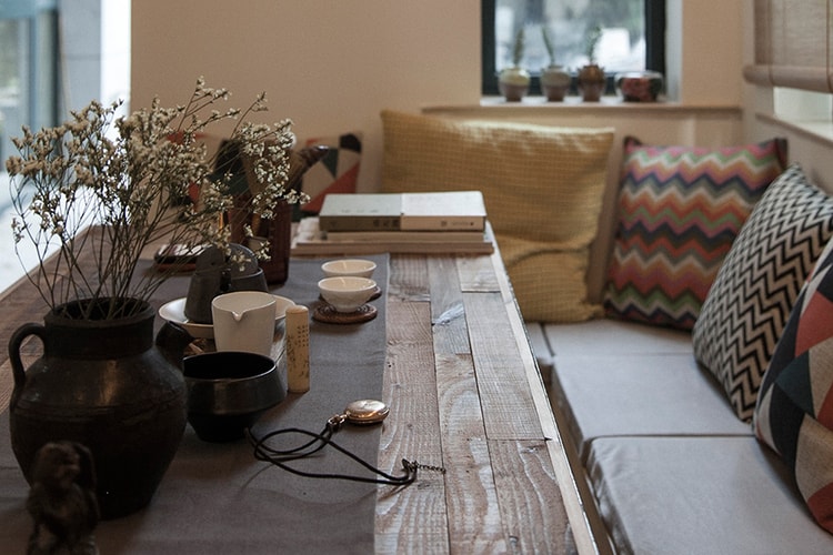 50 平米上海老洋房變身現代茶具店