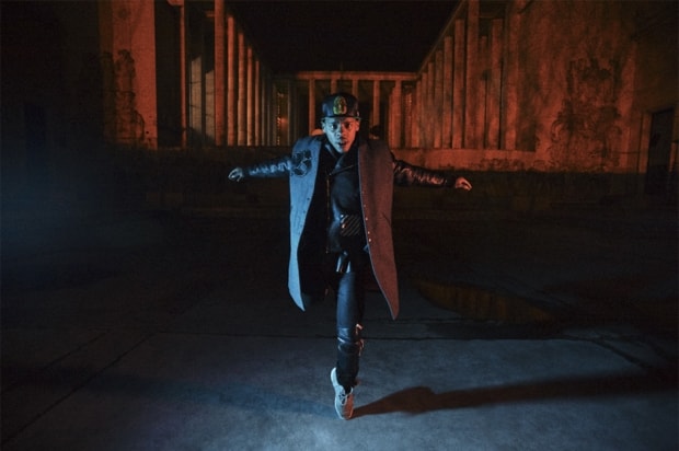 Lil Buck 演繹 BKRW 最新風衣和 Yeezy 750 Boost