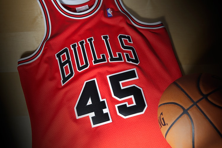 Mitchell & Ness 復刻 Michael Jordan 1995 年「45」號球衣
