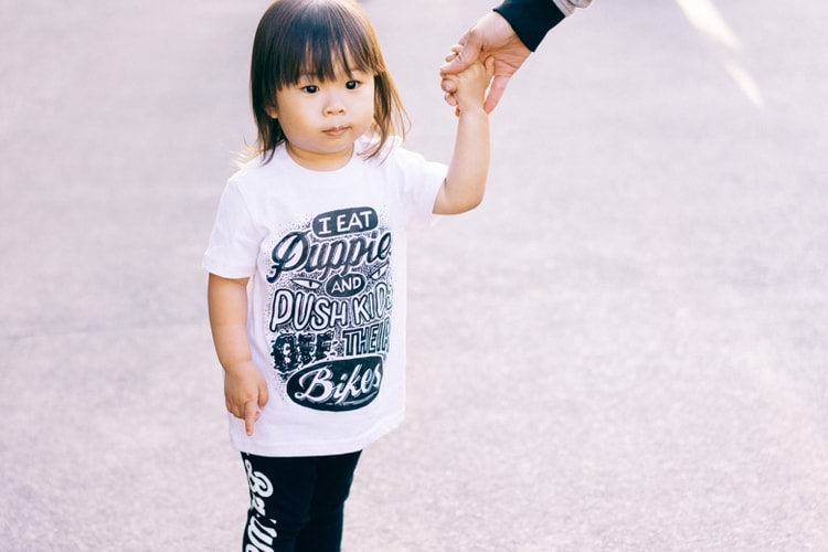 #hypebeastkids: Rylsee x BIG BAD WOLF 聯名 T-Shirt 系列