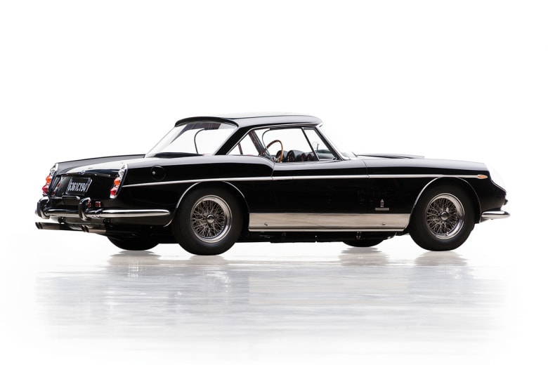 1962 年式樣 Ferrari 400 Superamerica SWB Cabriolet 古董車以 $760 萬美金打破拍賣記錄