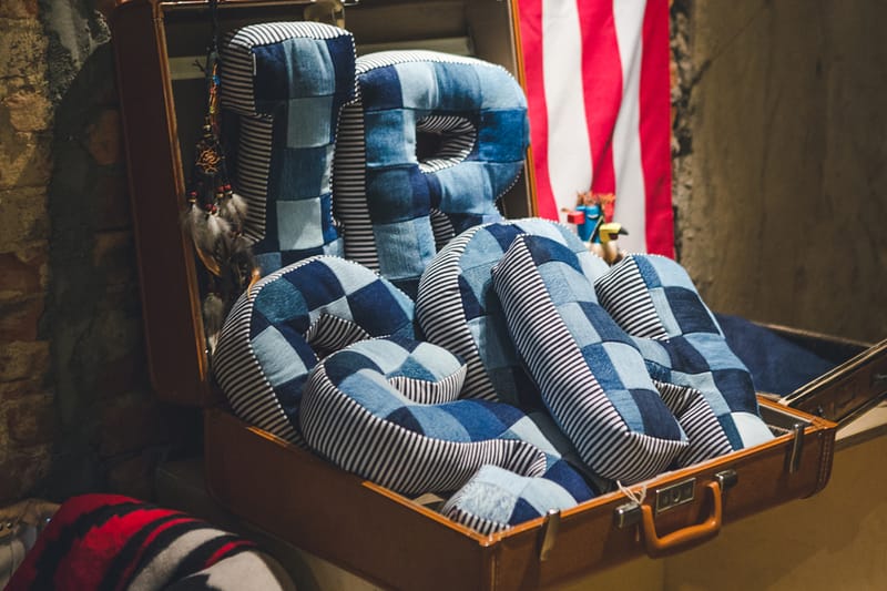 WOAW x MIDWEST「WOAWWEST」聯名字母靠墊系列