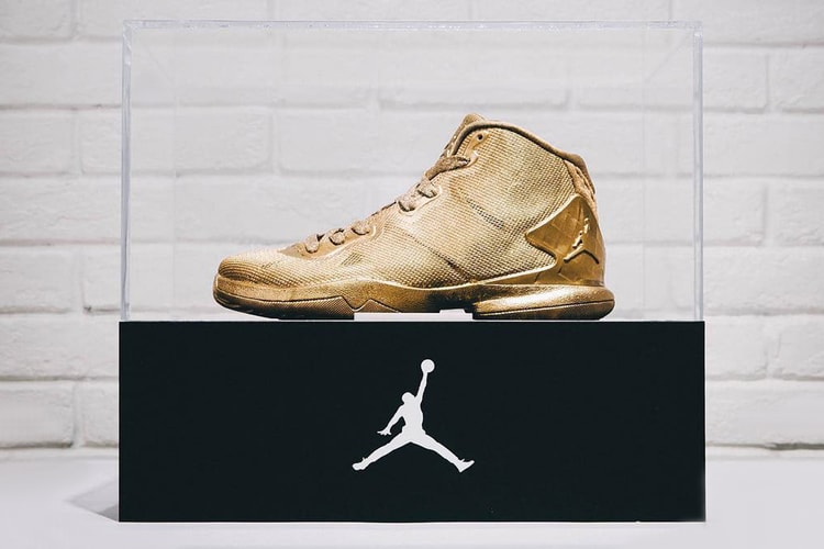 23K 金版 Air Jordan Super.Fly 4 球鞋