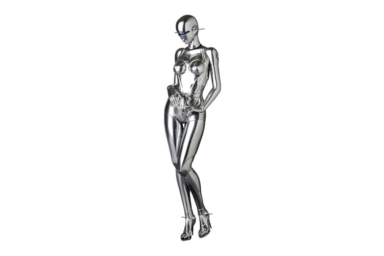 空山基打造「Sexy Robot」雕塑人偶