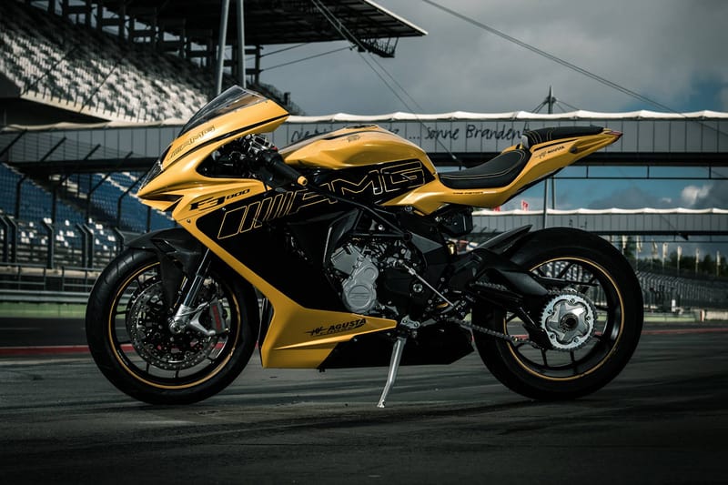 Mercedes-AMG x MV Agusta F3 800 跨界摩托車