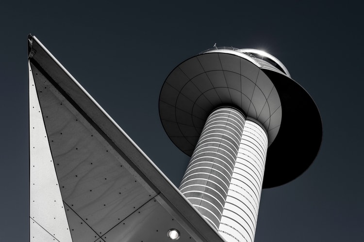 《Art of the Airport Tower》書籍呈現機場塔台超凡建築美感