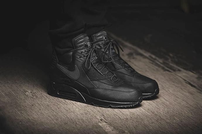 Nike Air Max 90 Sneakerboot Winter 全黑配色
