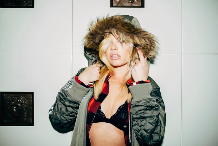 Married To The Mob x Burton 2015 假日季聯名系列