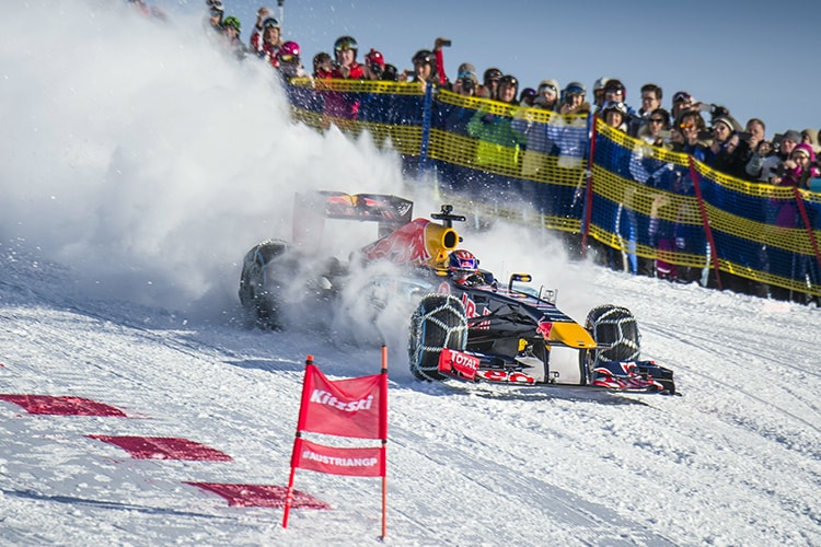 新車神 Max Verstappen 將 F1 當滑雪板!