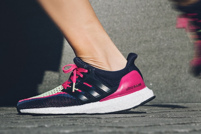 adidas UltraBoost 全新「Neon」系列女生獨佔配色上架
