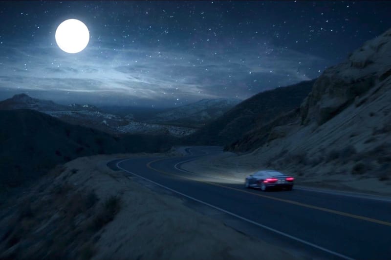 David Bowie 金曲《Starman》助陣 Audi R8「Super Bowl」主題廣告 