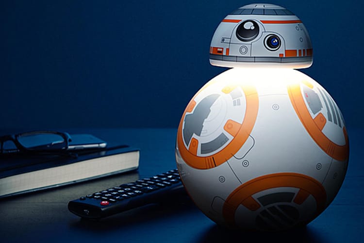ThinkGeek 釋出 BB-8 座枱燈 