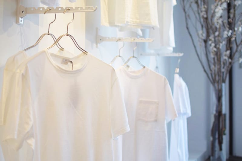 全店只有白 T-Shirt！走進東京城中熱話「白 T の聖地」注目概念店
