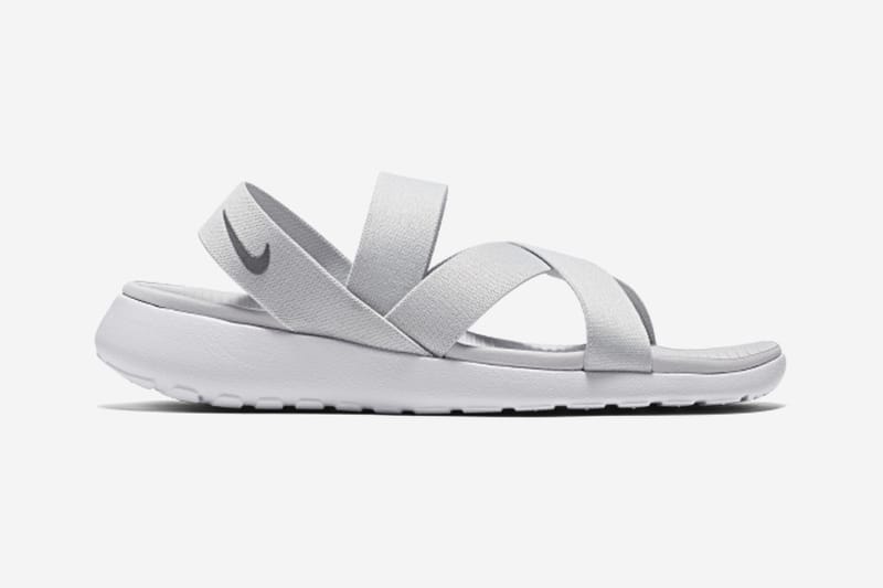 nike roshe run sandal