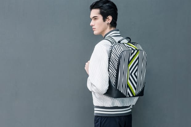 MCM 攜手藝術大師 Tobias Rehberger 推出限量包款系列