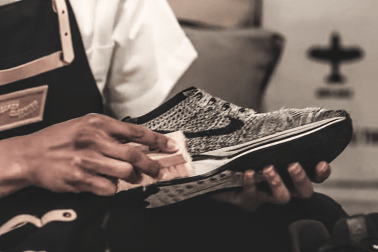 秘技公開-Jason Markk 親身示範 Ultra Boost 與 Flyknit Racer 淨化教學