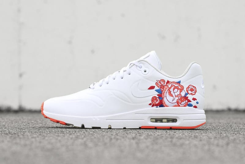 NikeCourt 2016 夏季「Rose」別注系列