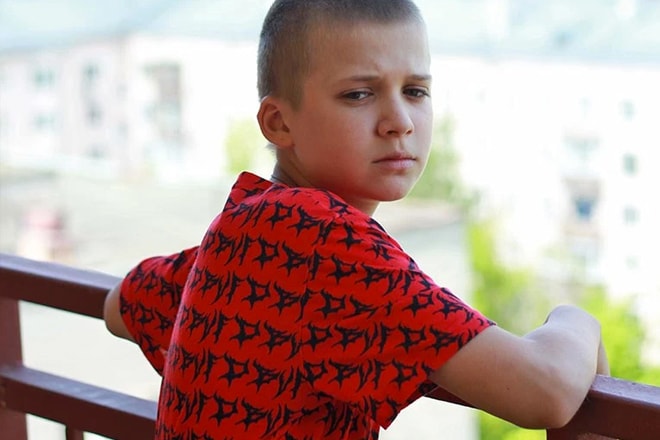 Gosha Rubchinskiy DSM 帶來爭議性 DoublecheeseburgerVF 限定作品