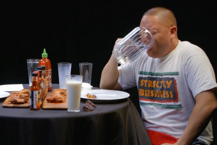 Eddie Huang「爆笑」挑戰 Scoville 辣度指數爆表烤雞翅