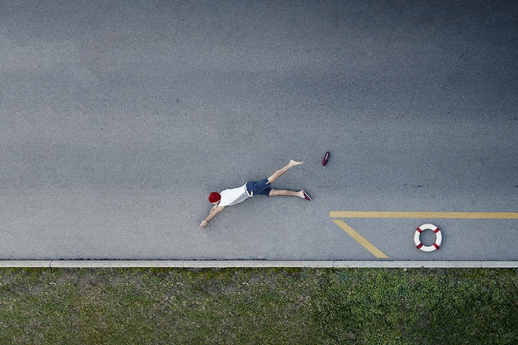 玩味高空拍攝-Sébastien Staub 以城市線條構築幽默之作