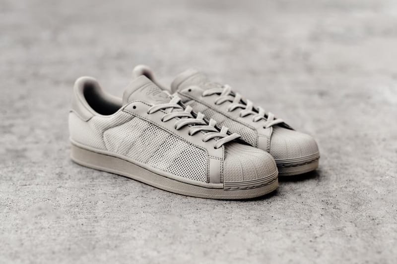 adidas Originals Superstar 全新配色設計「Triple Clear Granite」