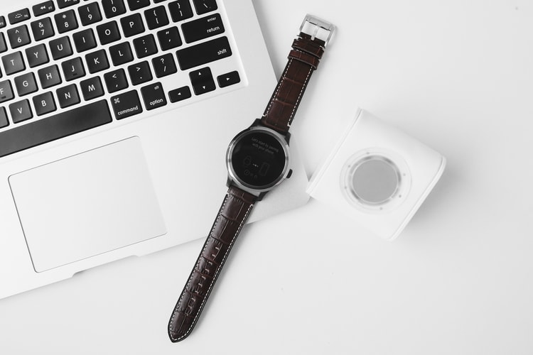 Fossil Q Founder 黑鋼魂全新皮革及尼龍錶帶上架