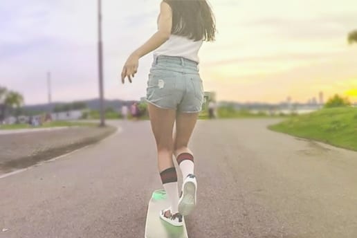 人氣韓國長板女神高孝周示範－踏上 Gucci Ace 鞋款起舞